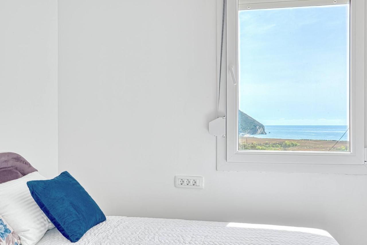 Two Bedroom House With Sea View Maj บุลยาริทซา ภายนอก รูปภาพ