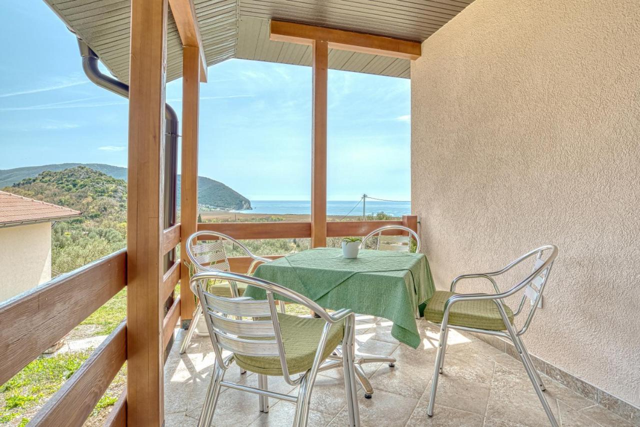 Two Bedroom House With Sea View Maj บุลยาริทซา ภายนอก รูปภาพ